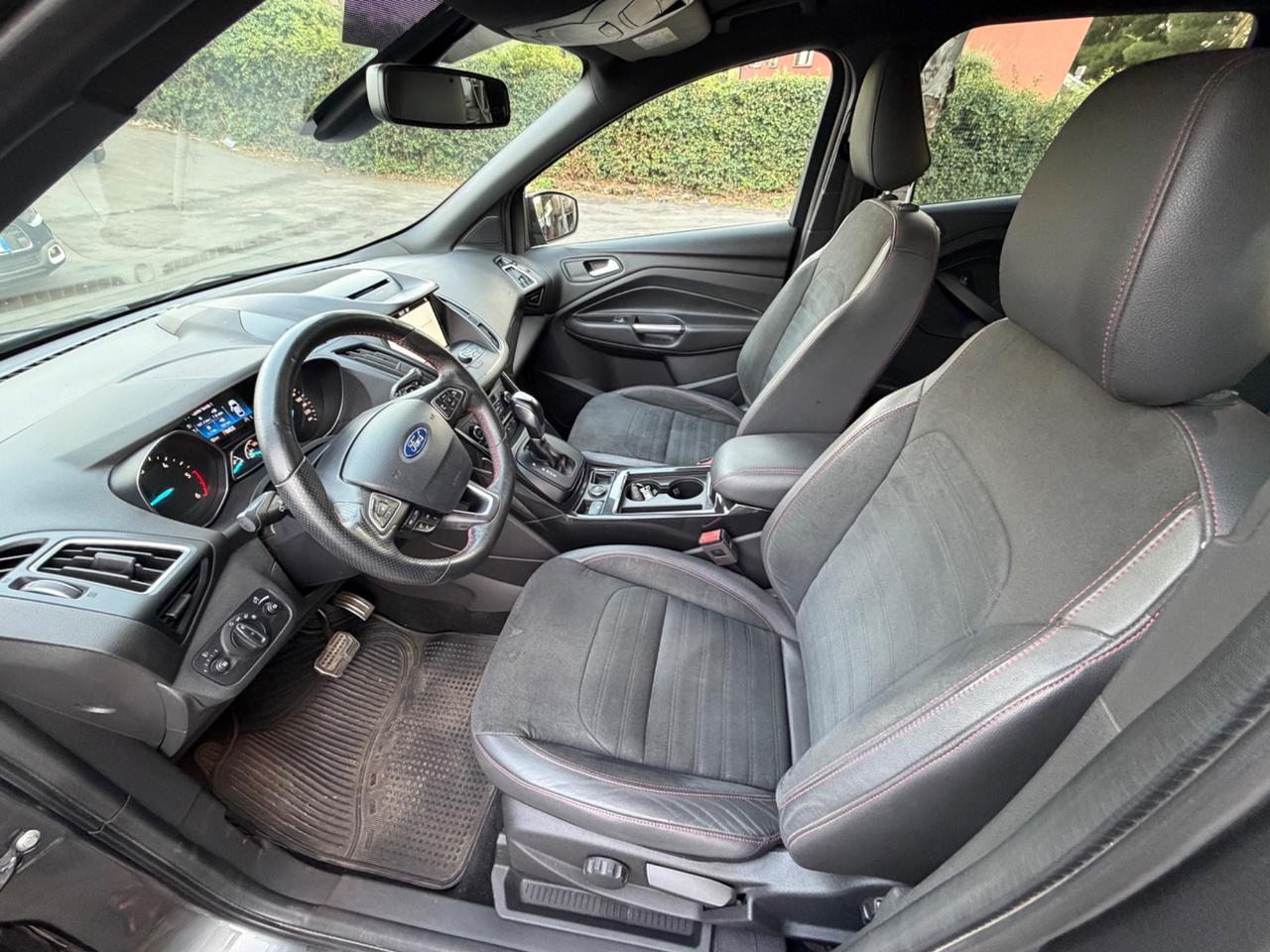 Ford Kuga 2.0 TDCI 150 CV S&S 4WD Powershift ST-Line