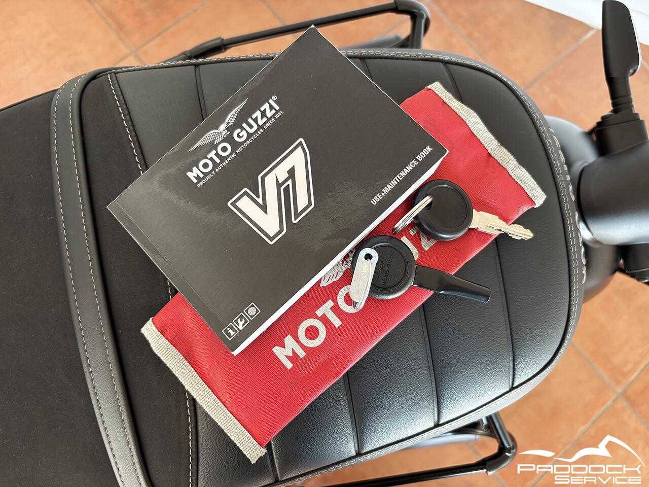 Moto Guzzi V7 IV Stone 2021 SOLO 7.818 km DA 107 EURO/MESE