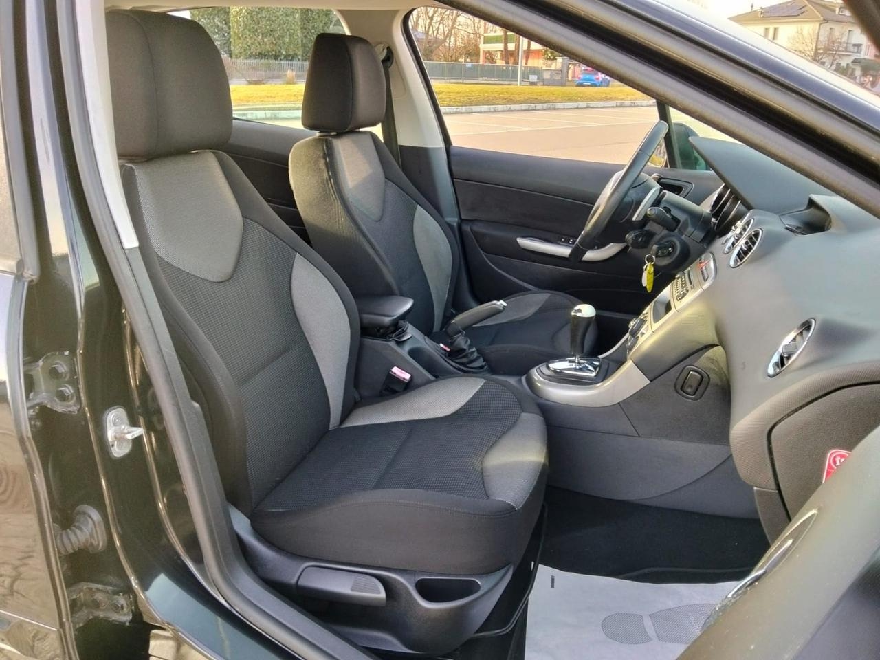 Peugeot 308 1.6 8V HDi 112CV 5p. Automatik*Cruise*Cerchi