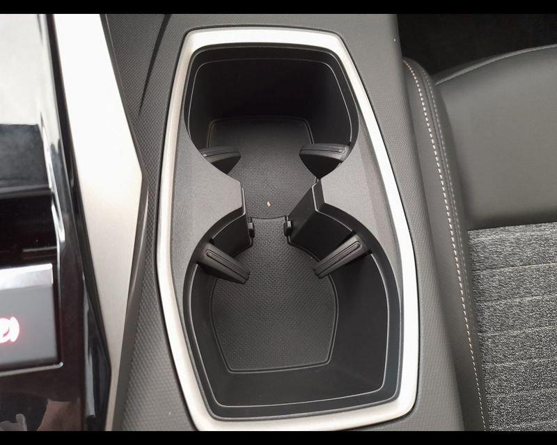 Peugeot 5008 Nuovo Hybrid 145 e-DCS6 ALLURE