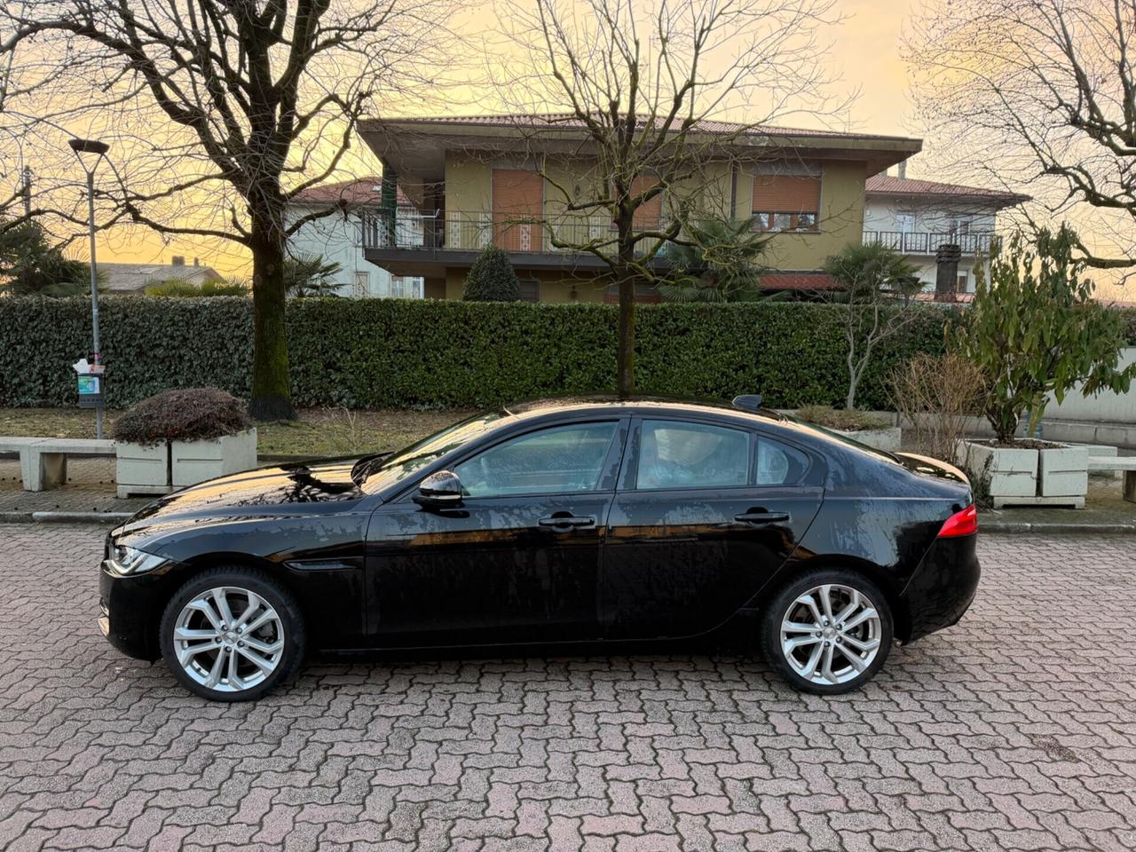 Jaguar XE 2.0 D DA RIPARARE