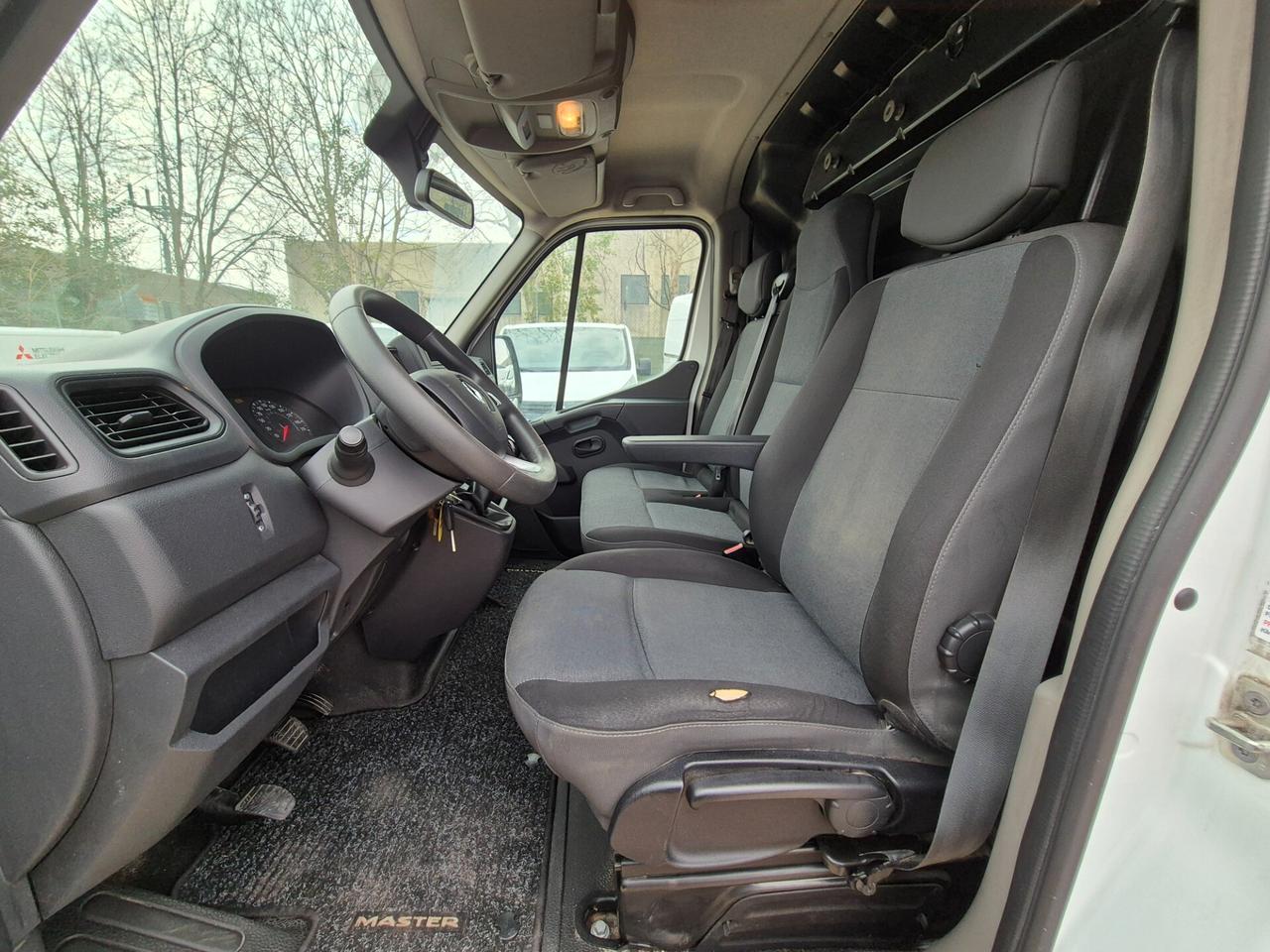 Renault Master L1H1 2.3 136cv