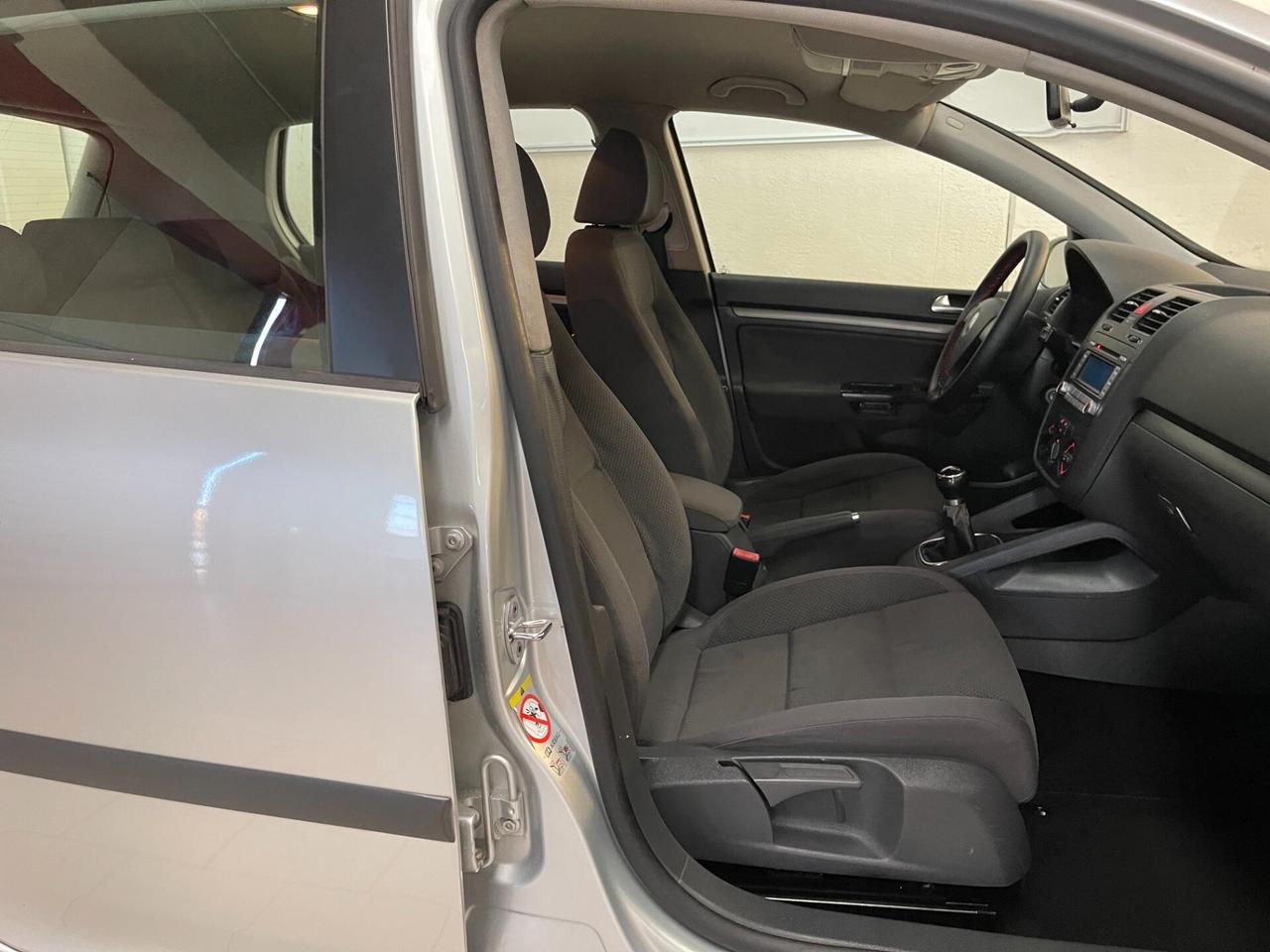 Volkswagen Golf ConfortLine 1.6 5porte-Ok Neopatentati-LEGGI SOTTO