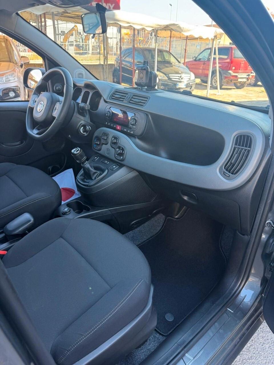 Fiat Panda 1.2 City Cross Waze
