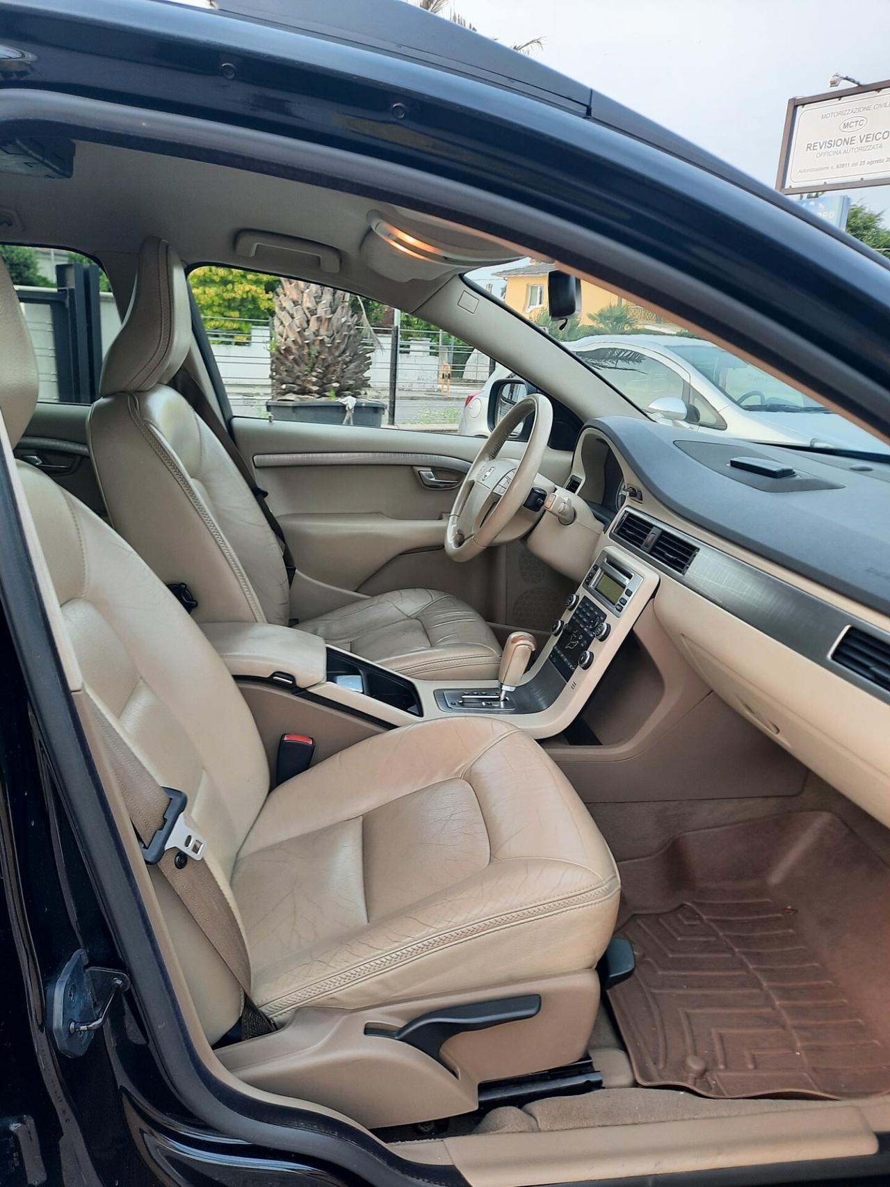 Volvo XC 70 XC70 D5 185CV AWD Summum
