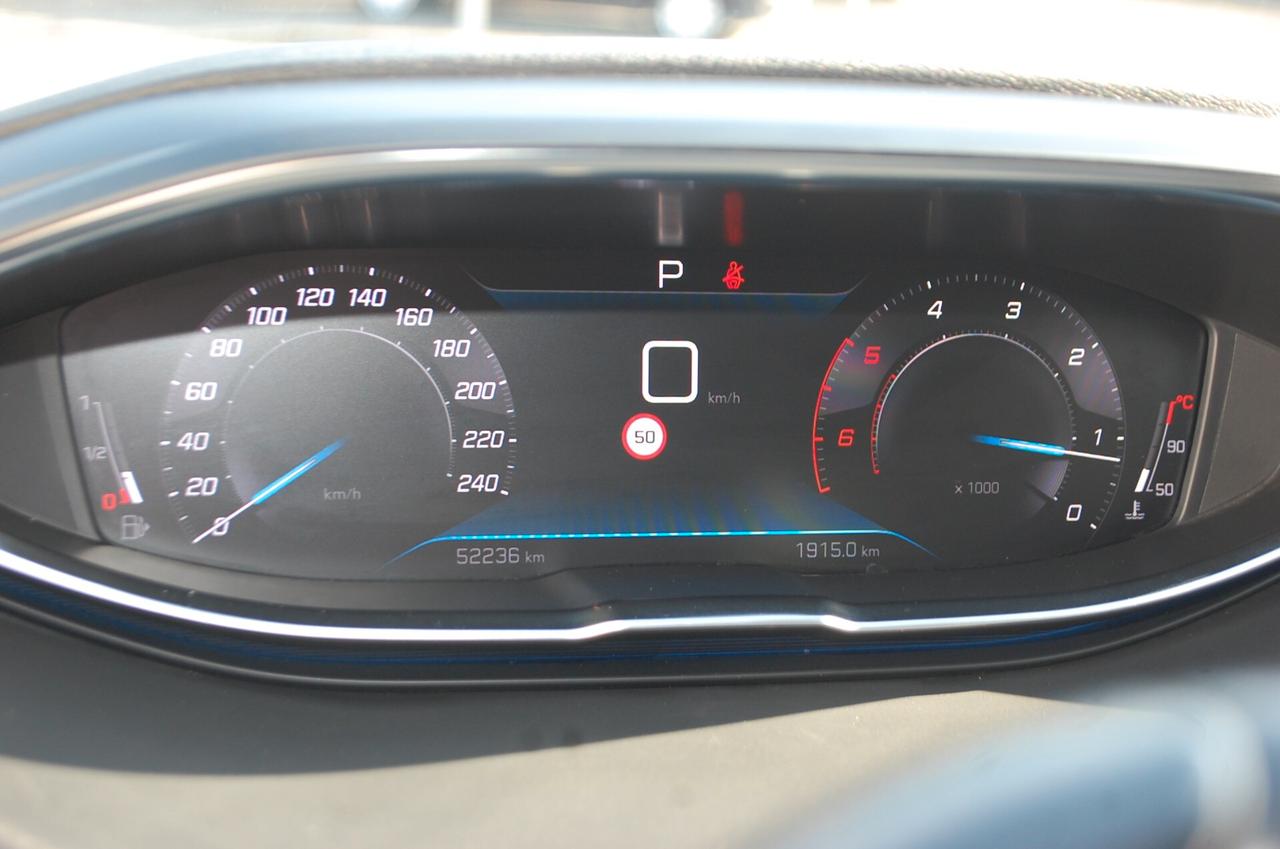 Peugeot 3008 1.5 bluehdi 131CV Allure EAT8 Uff Italy App Led