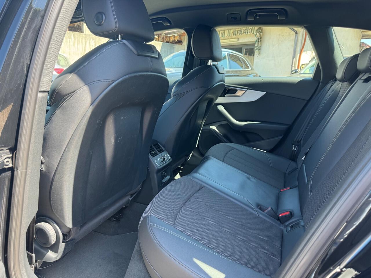 Audi A4 Avant 40 TDI quattro S tronic S line