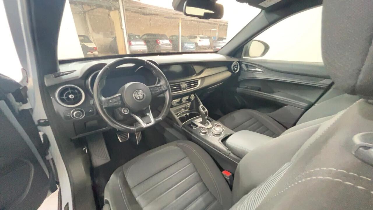 Alfa Romeo Stelvio 2.2 Turbodiesel 210 CV AT8 Q4 Super SU ORDINAZIONE
