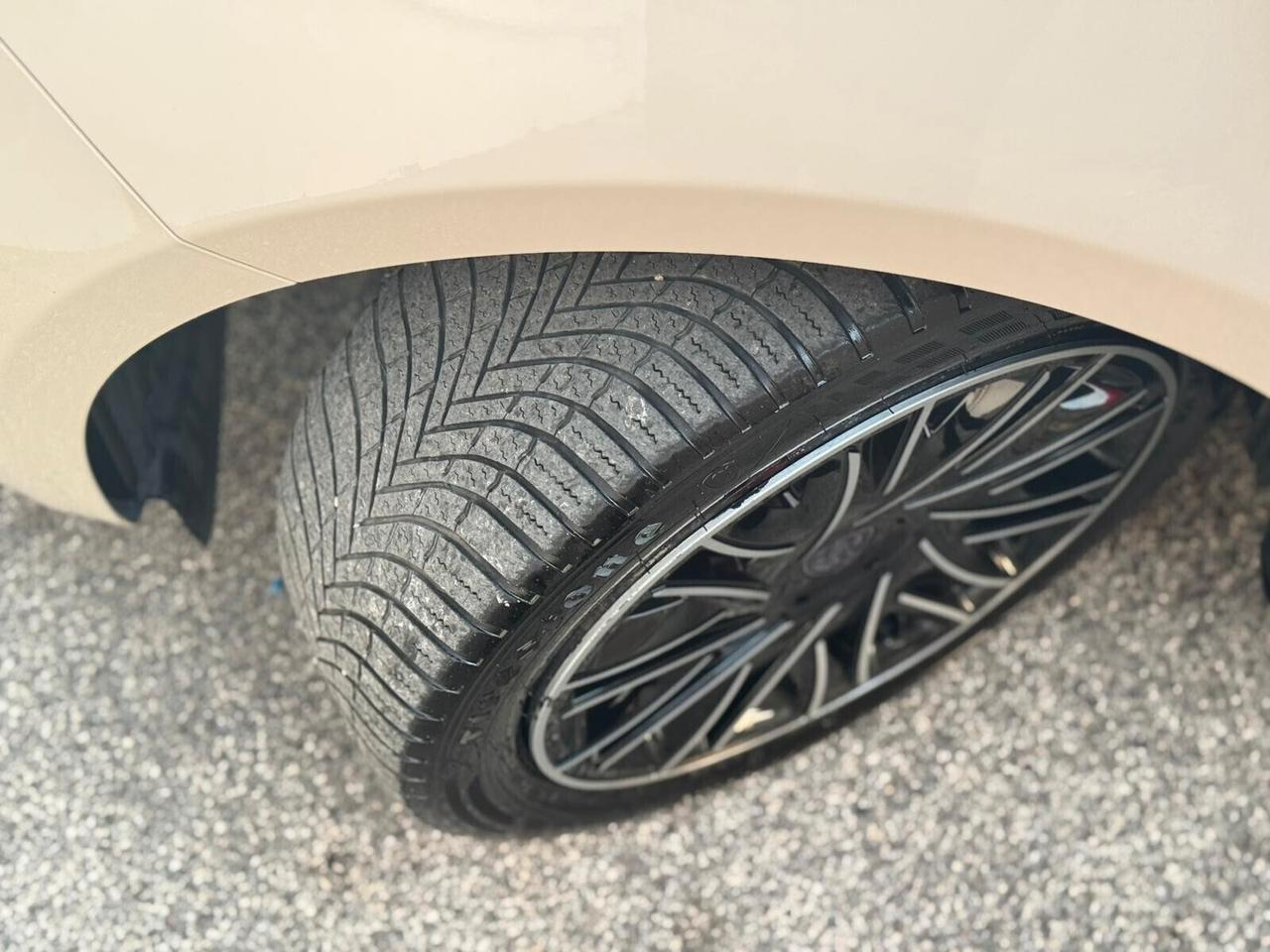 Lancia Ypsilon 1.2 69 CV 5 porte GPL Ecochic Gold