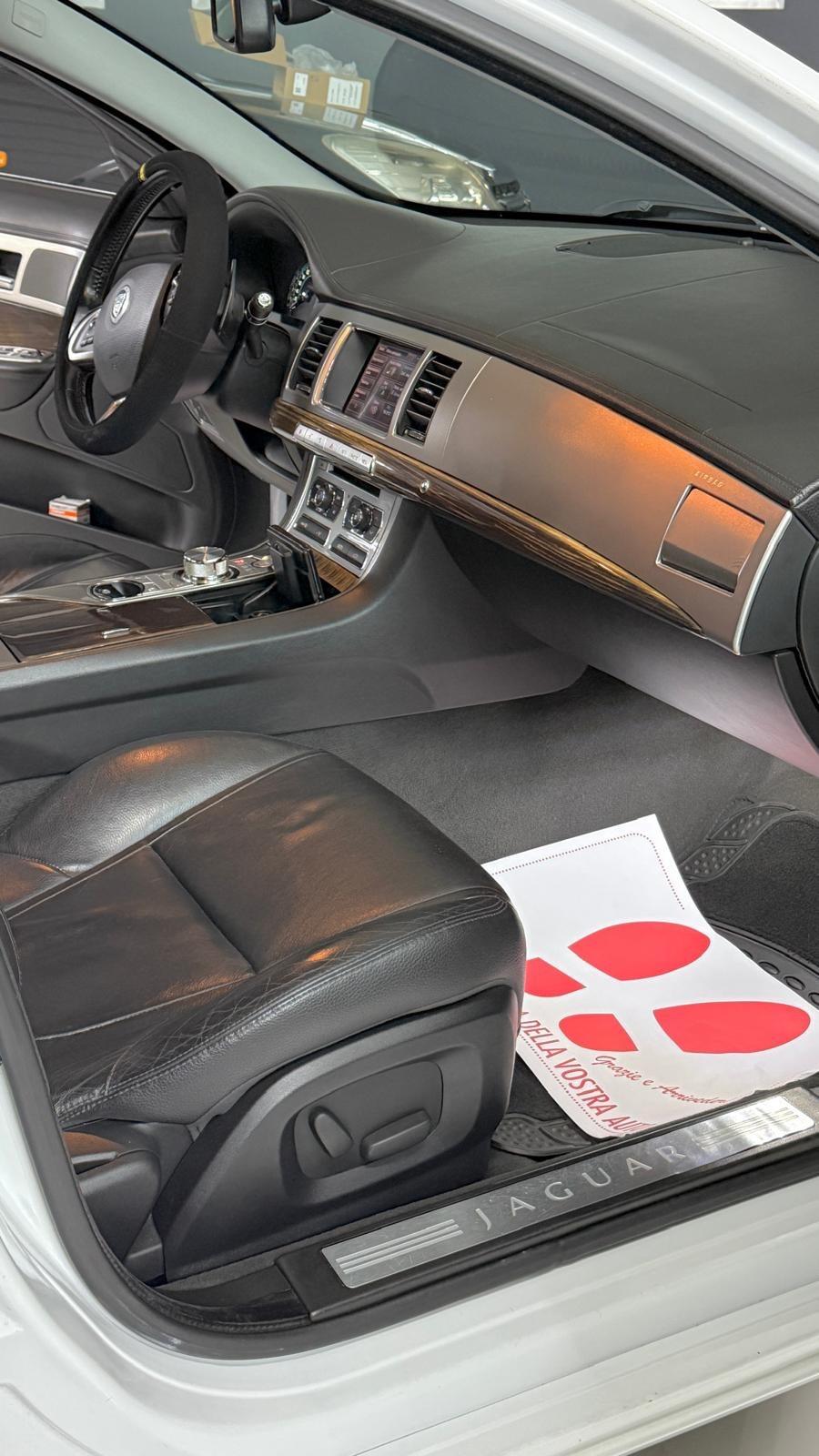Jaguar XF 2.2 D 200 CV Premium Luxury