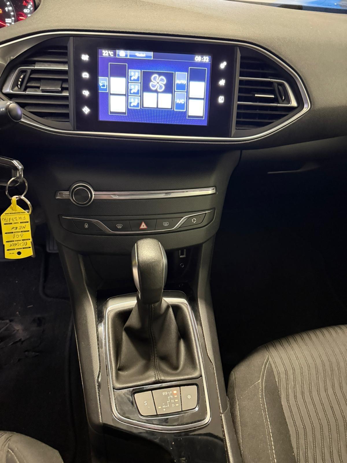Peugeot 308 BlueHDi 120 S&S EAT6 SW Business
