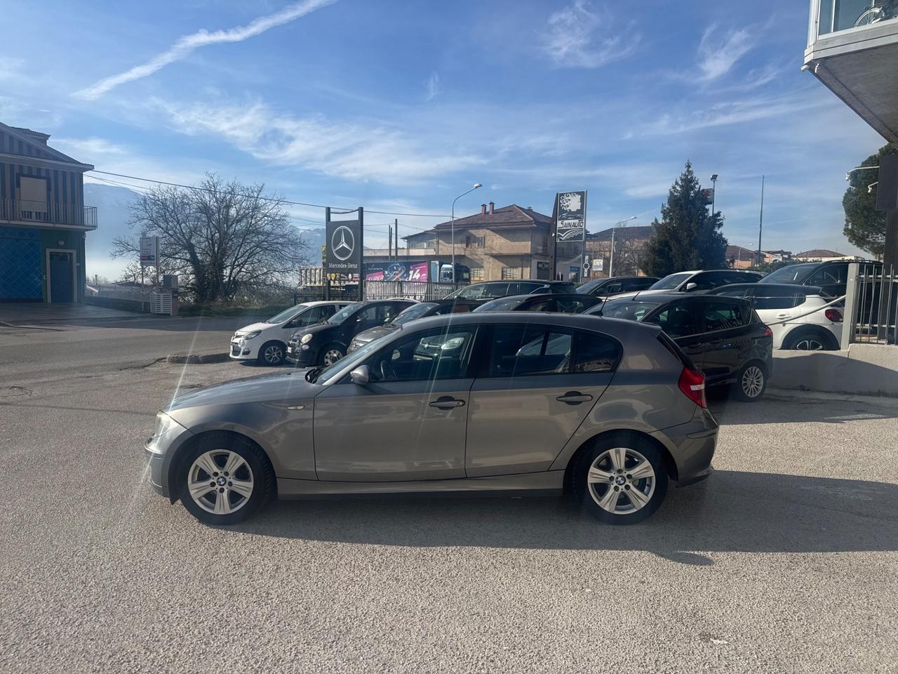 Bmw 118i benzina 5 porte Attiva garanzia