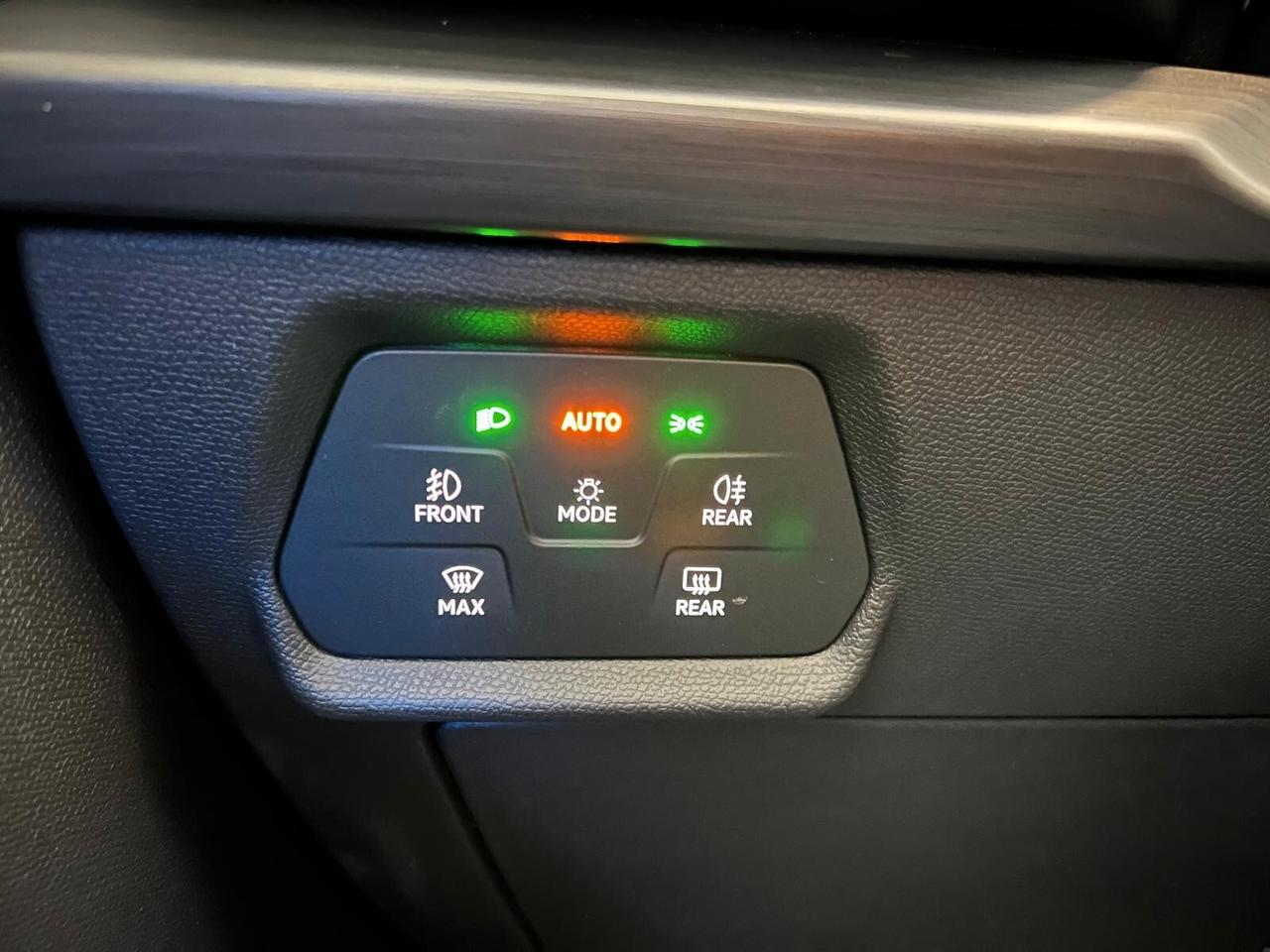 Cupra Leon 1.5 Hybrid 150 CV DSG 2024