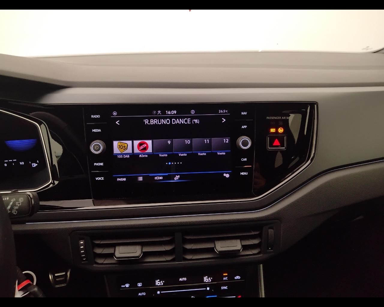 VOLKSWAGEN Polo VI 2022 - Polo 1.0 tsi R-Line 95cv