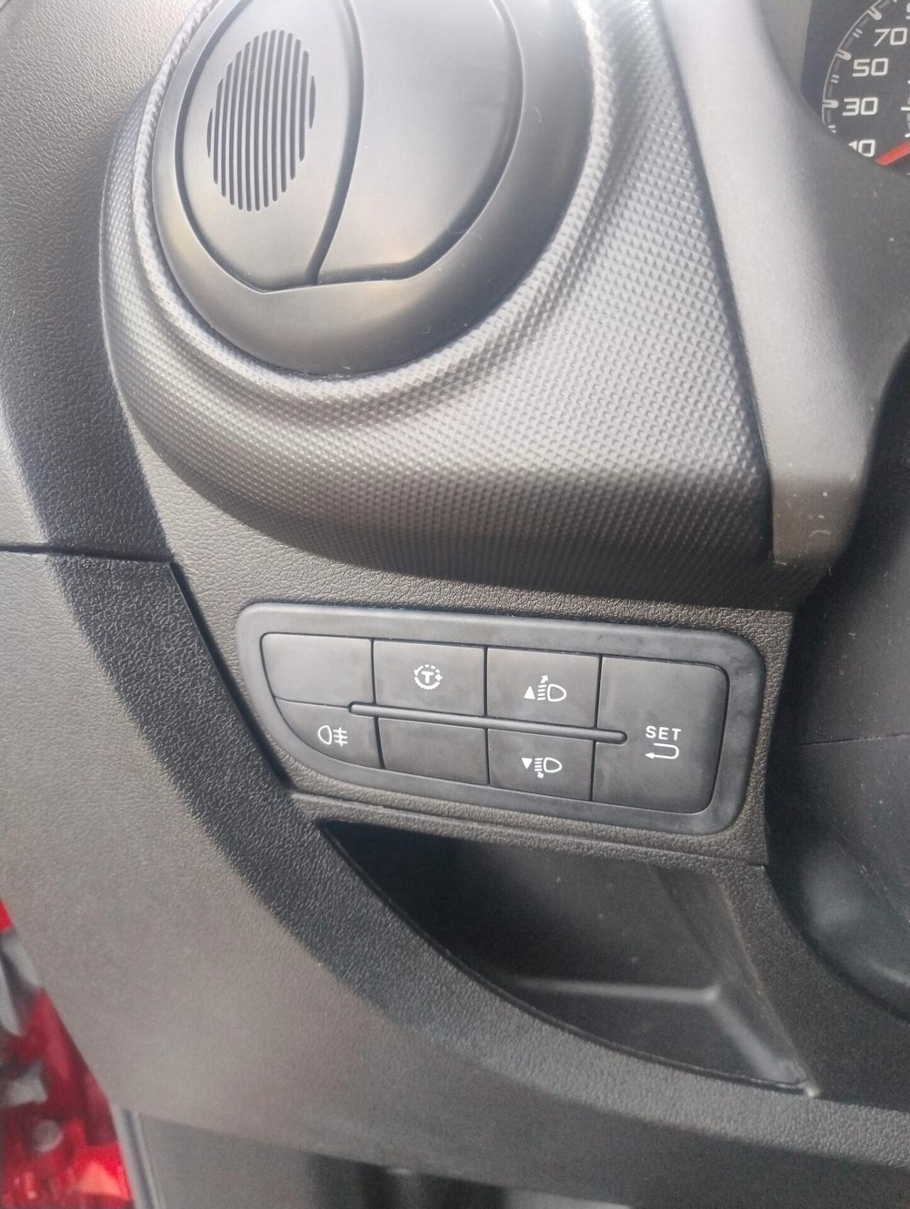 Fiat Fiorino 1.3 Mjet Adventure 95Cv Allestito