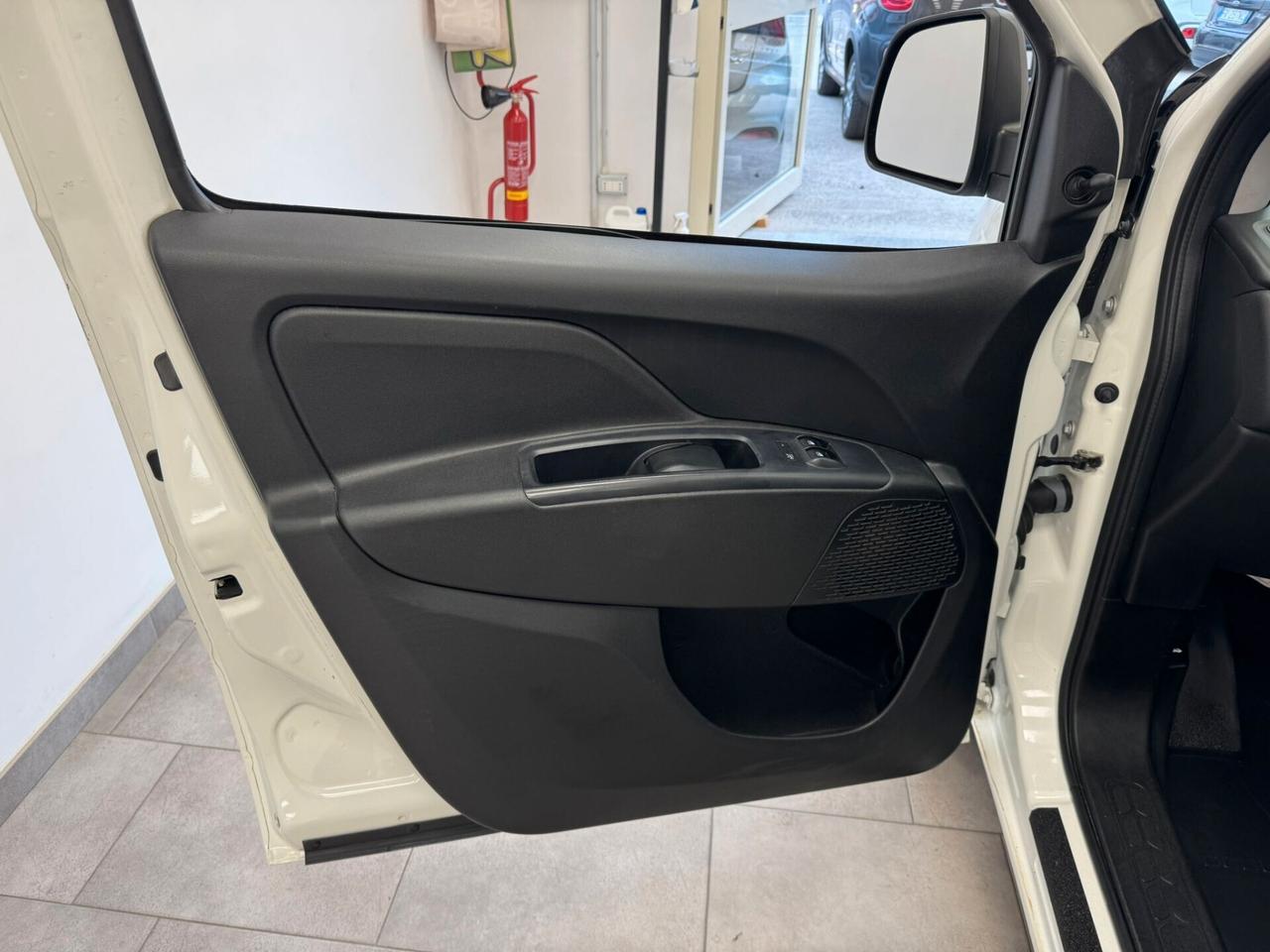 FIAT DOBLO' 1.6 MJT 105 CV BUSINESS ATTREZZATO 2020