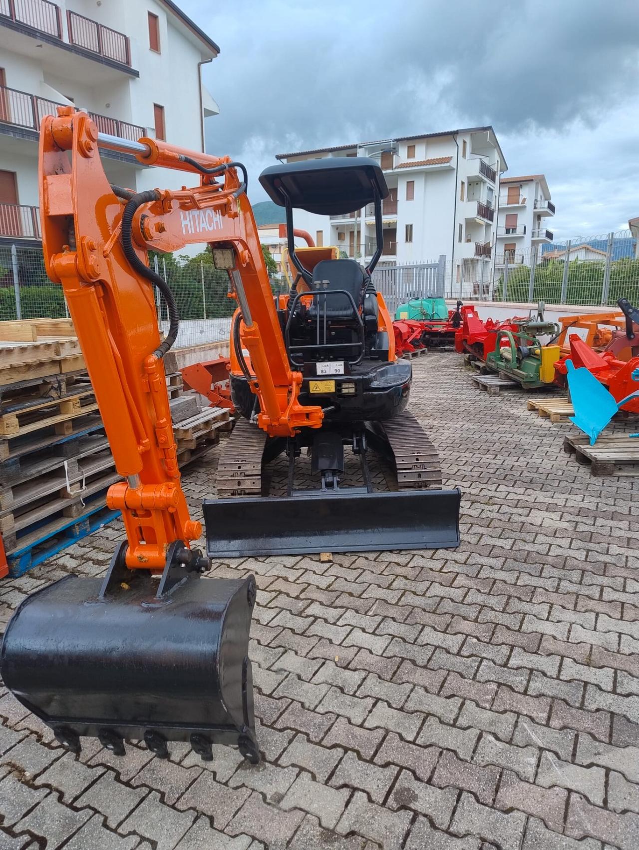 Escavatore Usato Hitachi EX 30- U (30 Quintali)