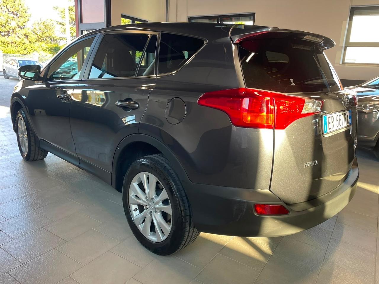 TOYOTA RAV 4 2.2 D 110KW 4WD CAMBIO AUT.