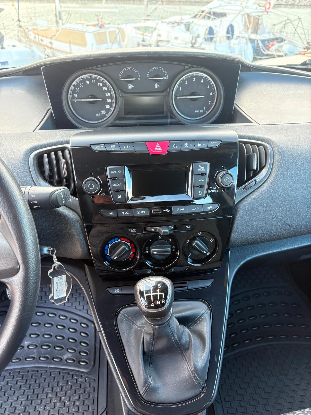 Lancia Ypsilon 1.0 FireFly 5 porte S&S Hybrid