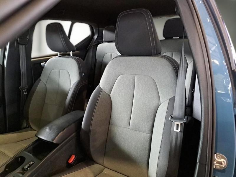 VOLVO XC40 T4 RECHARGE PLUG-IN AUTO CORE SUV