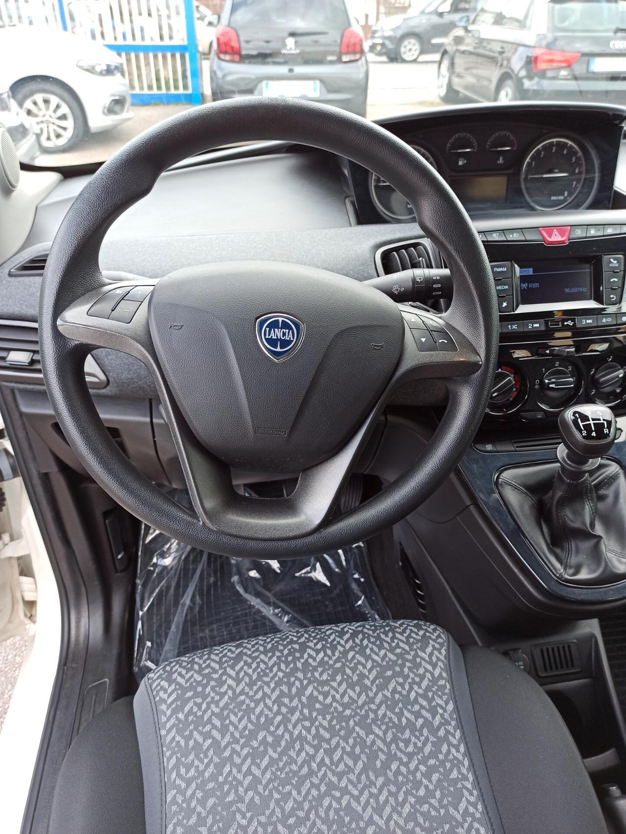 Lancia Ypsilon 1.2 69 CV 5 porte GPL Ecochic Elefantino Blu