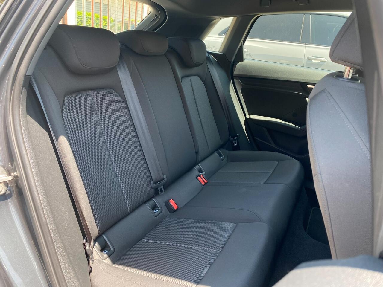 Audi A3 Sportback Business 2.0 TDI 116CV s-tronic 30