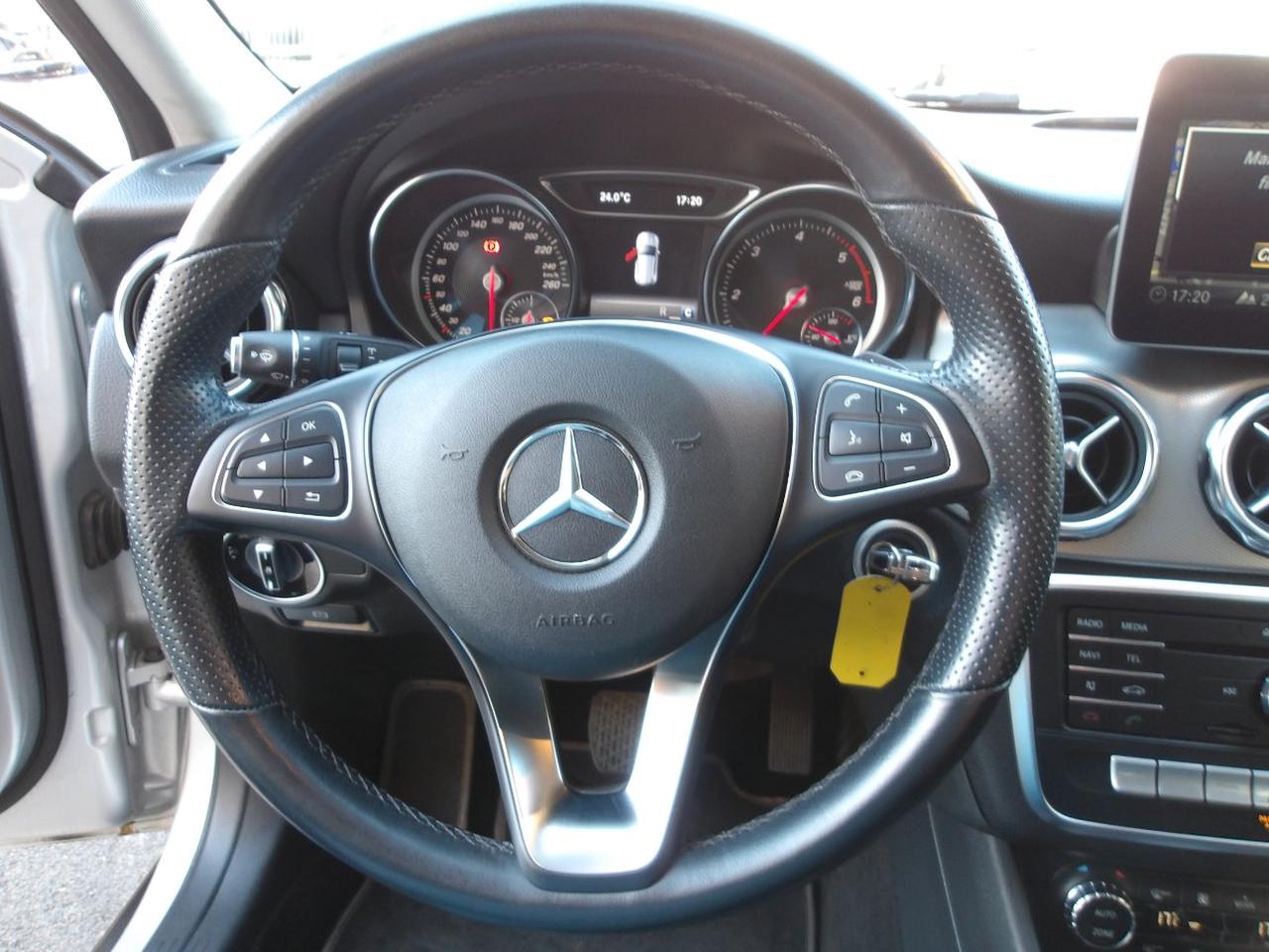 Mercedes GLA 200 d Premium auto