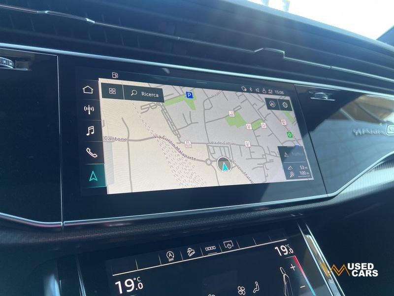 Audi Q8 RS TFSI V8 quattro tiptronic