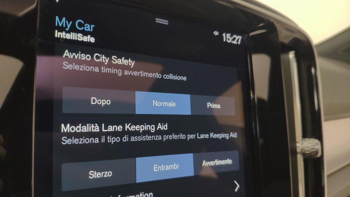 VOLVO Xc40 T2 Geartronic Momentum Pro