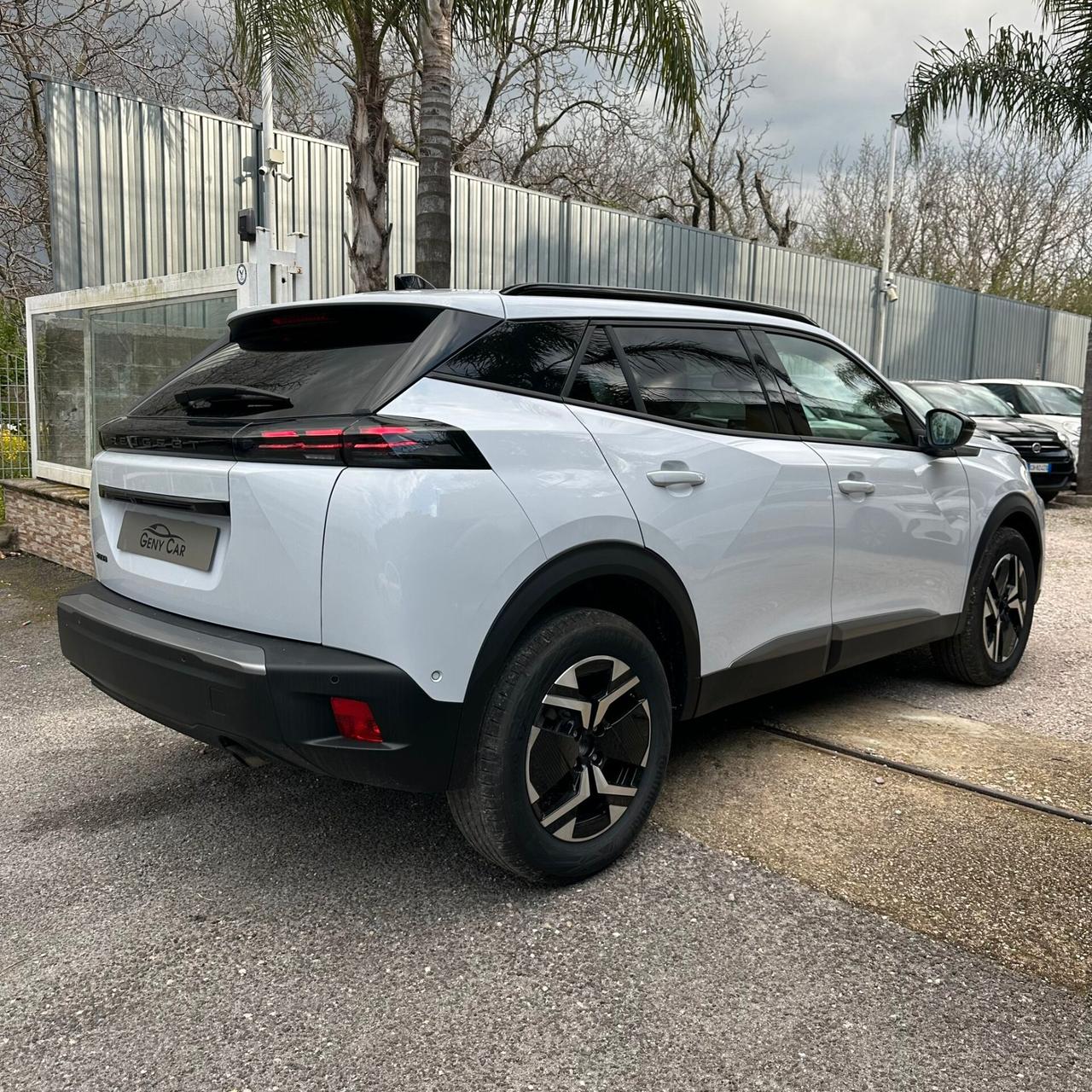 Peugeot 2008 1.2 puretech Allure s&s 130cv eat8