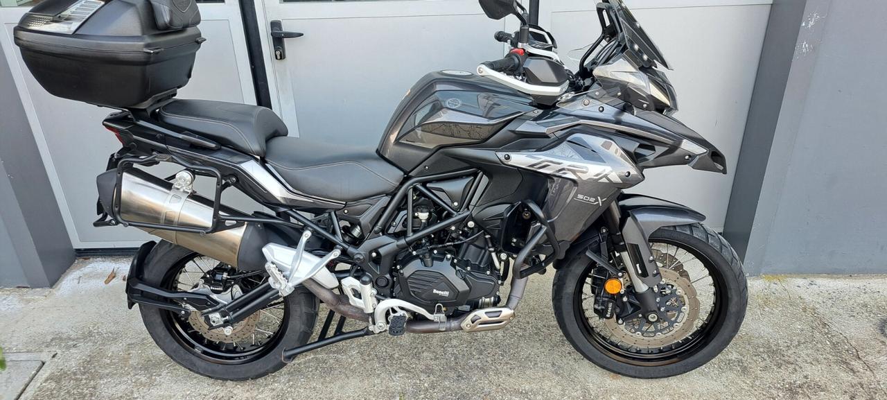 Benelli TRK 502