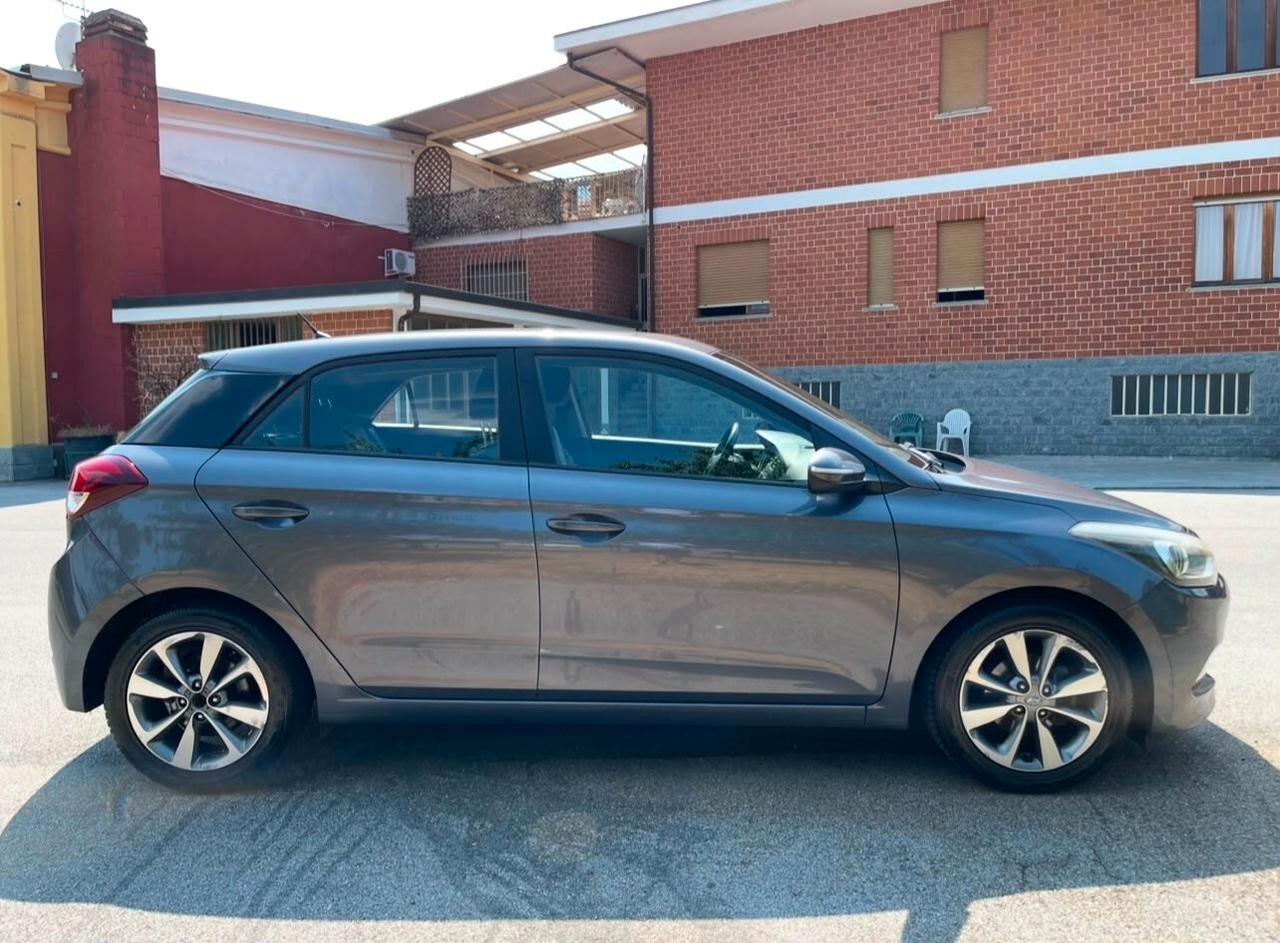 Hyundai i20 1.2 84 CV 5p Style - Neopatentati