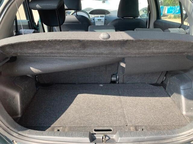 Toyota Yaris 1.0 Manuale NEOPATENTATI