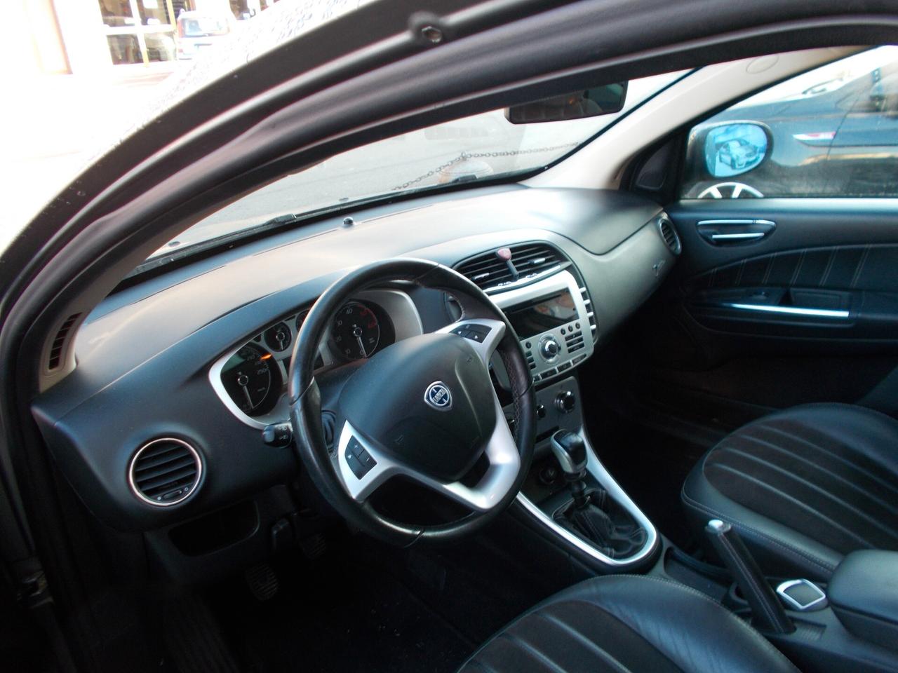 Lancia Delta 1.6 MJT DPF Platino