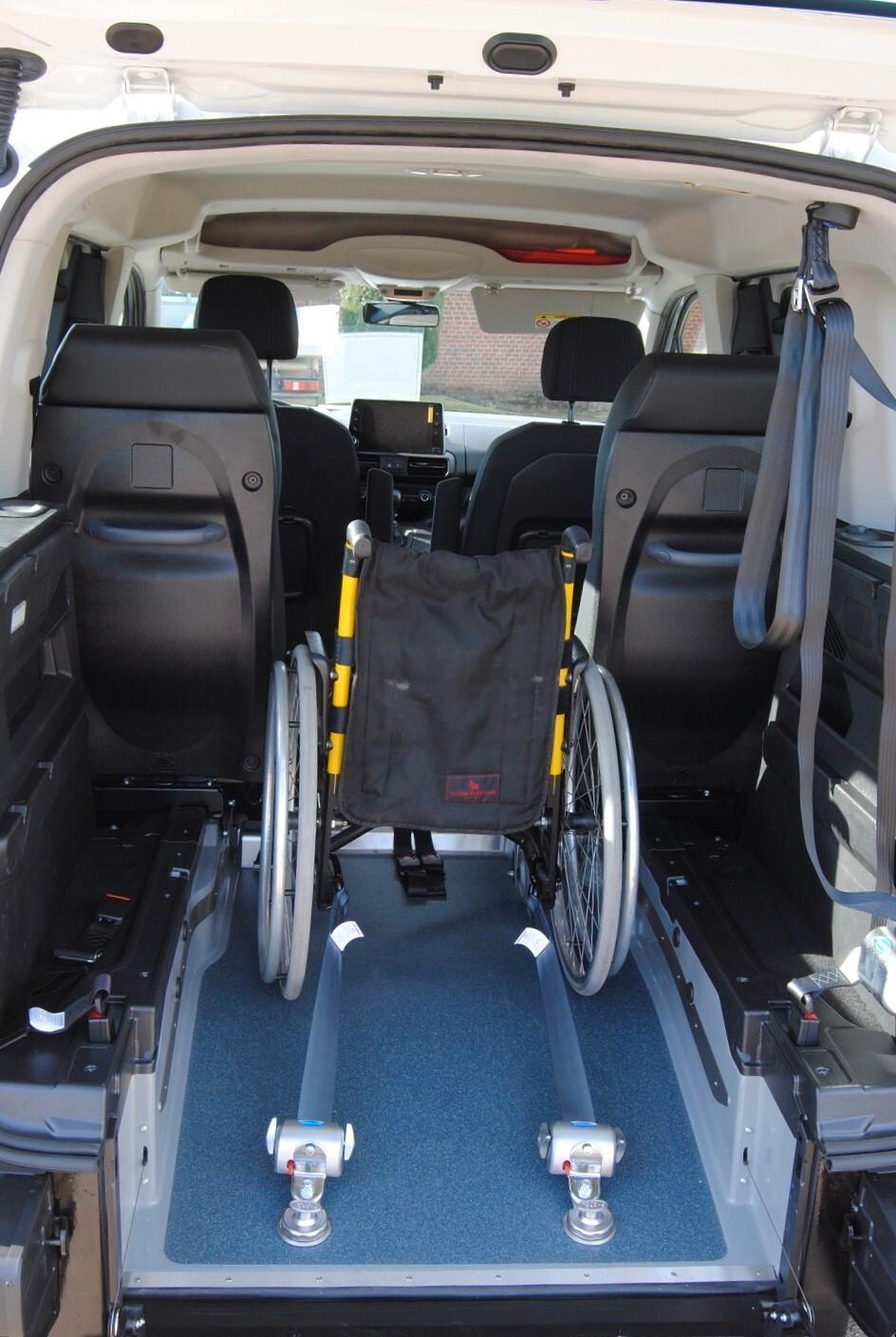 Doblo TRASPORTO DISABILI PRONTA CONSEGNA