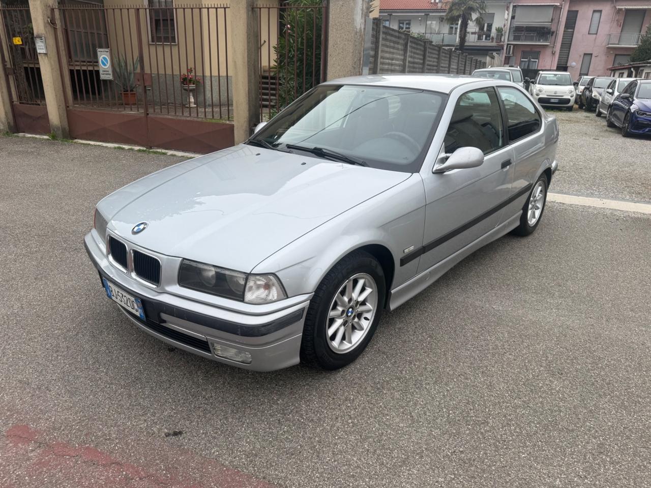 Bmw 316 316i 1.9 cat Compact Carving