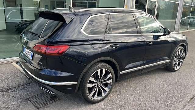 Volkswagen Touareg 3.0 V6 tsi eh Elegance 4Motion tiptronic