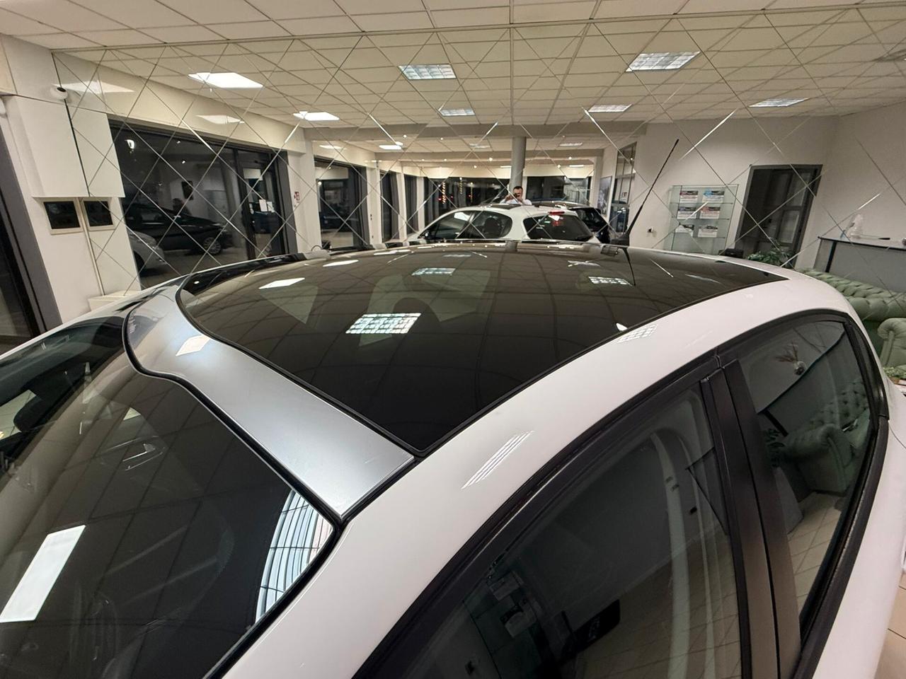 Peugeot 208 1.6 VTi 120 CV 5 porte Allure