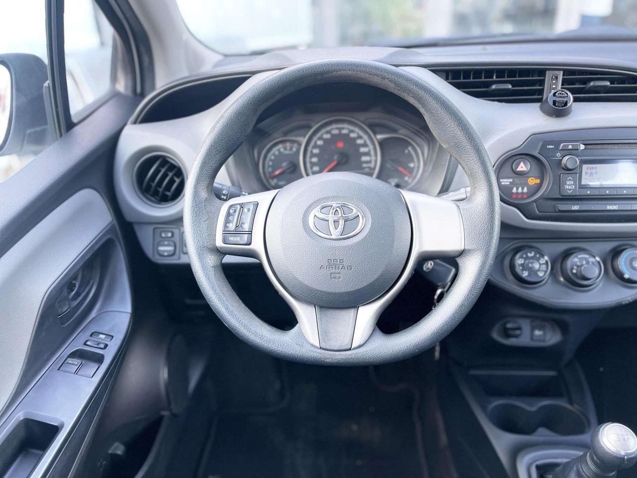 Toyota Yaris 1.0 Benzina 69CV E6 Neo - 2015