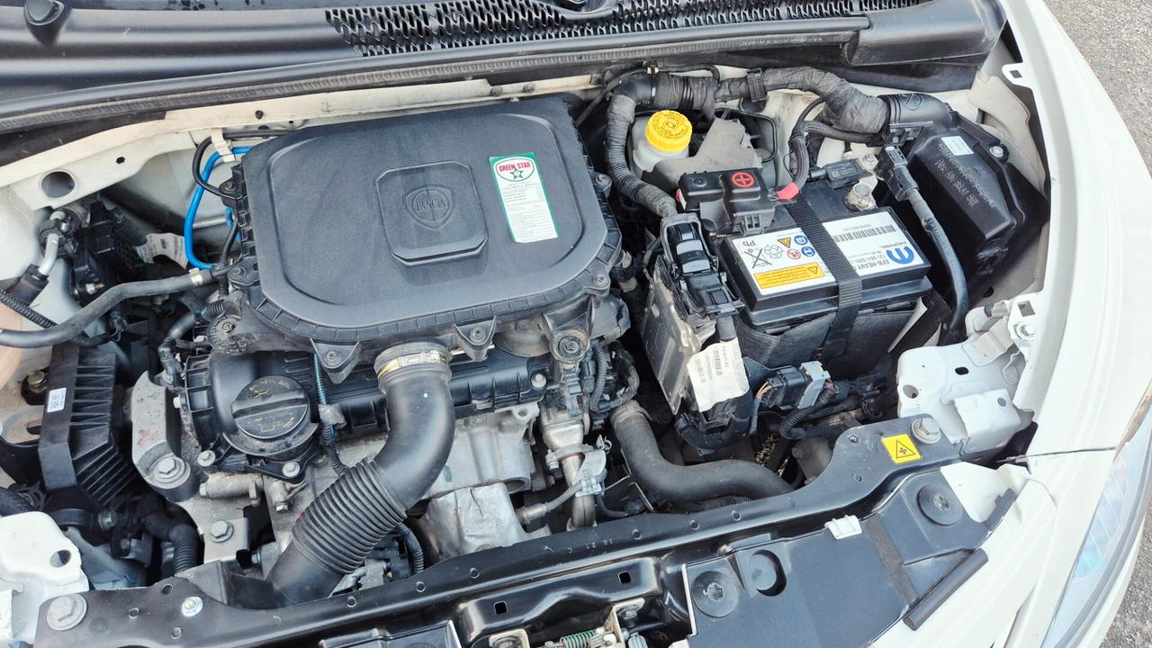 Lancia Ypsilon 1.0 FireFly 5 porte S&S Hybrid Ecochic Gold