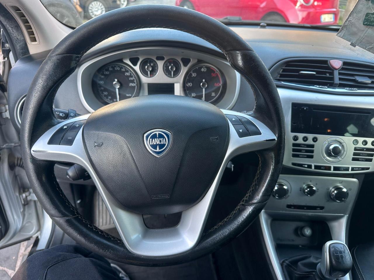 Lancia Delta 1.6 MJT DPF Gold