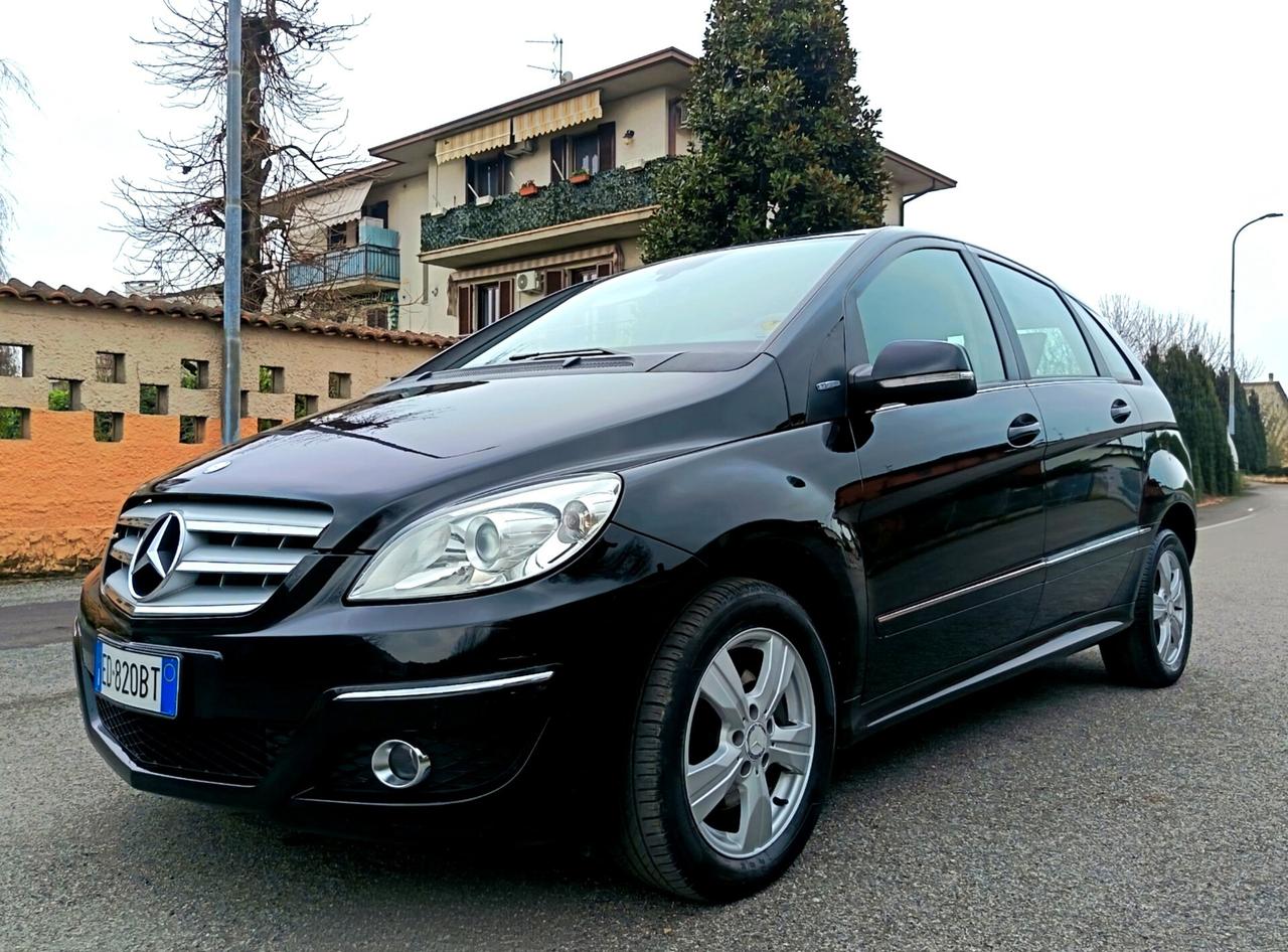Mercedes-benz B 180 NGT BlueEFFICIENCY Premium
