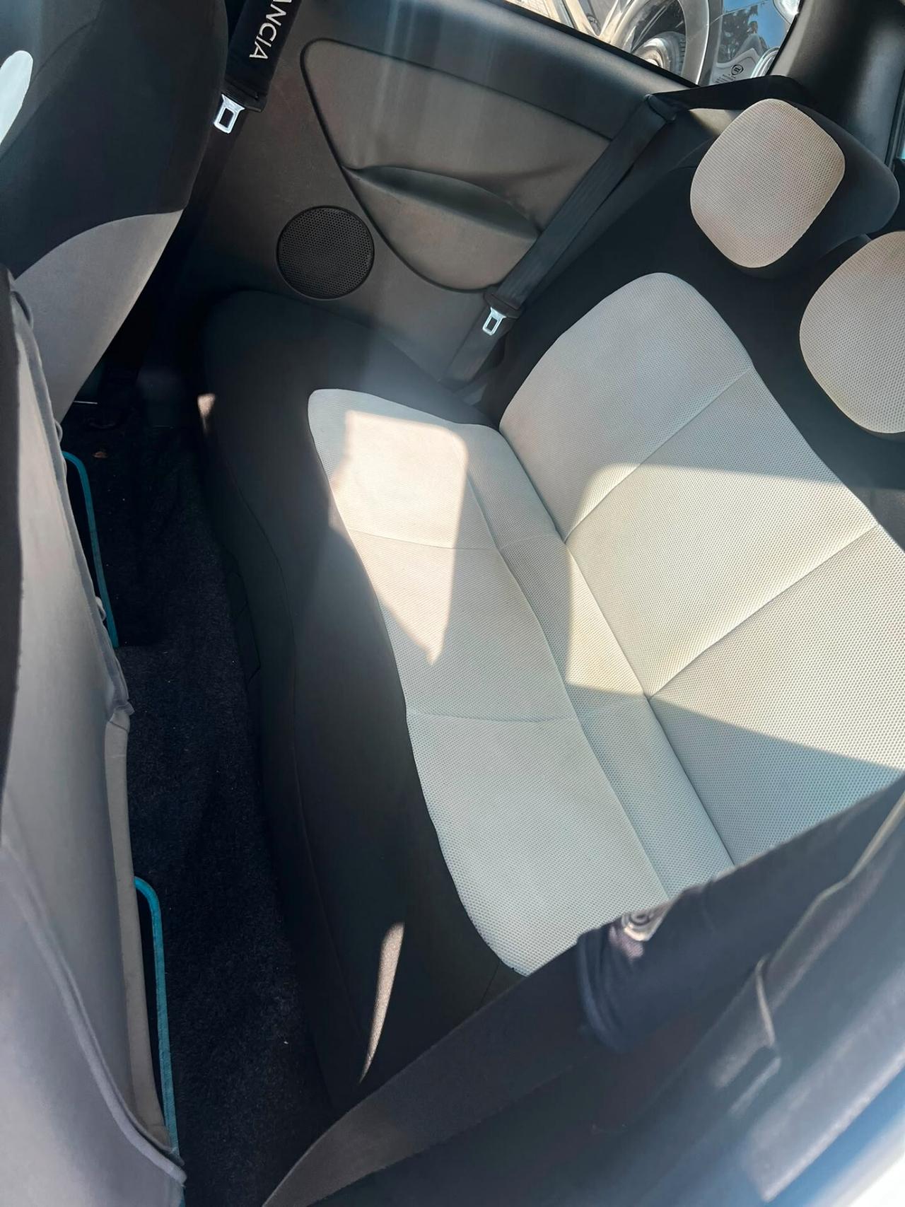 Lancia Ypsilon 1.3 Multijet 16V Argento NEOPATENTATI