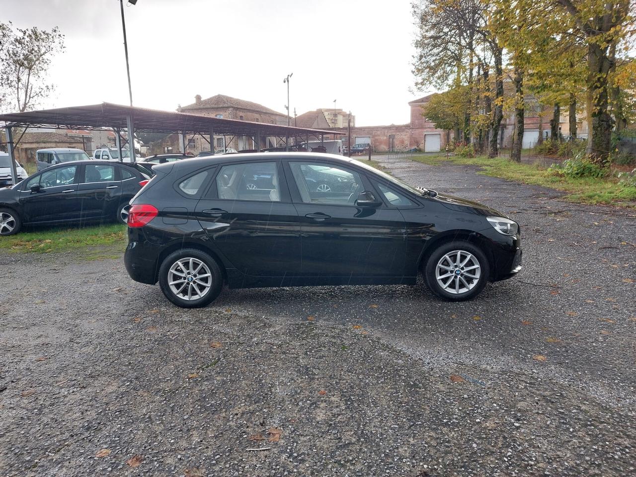 BMW Serie 2 Act. Tourer 216d Advant. Automat.-2015