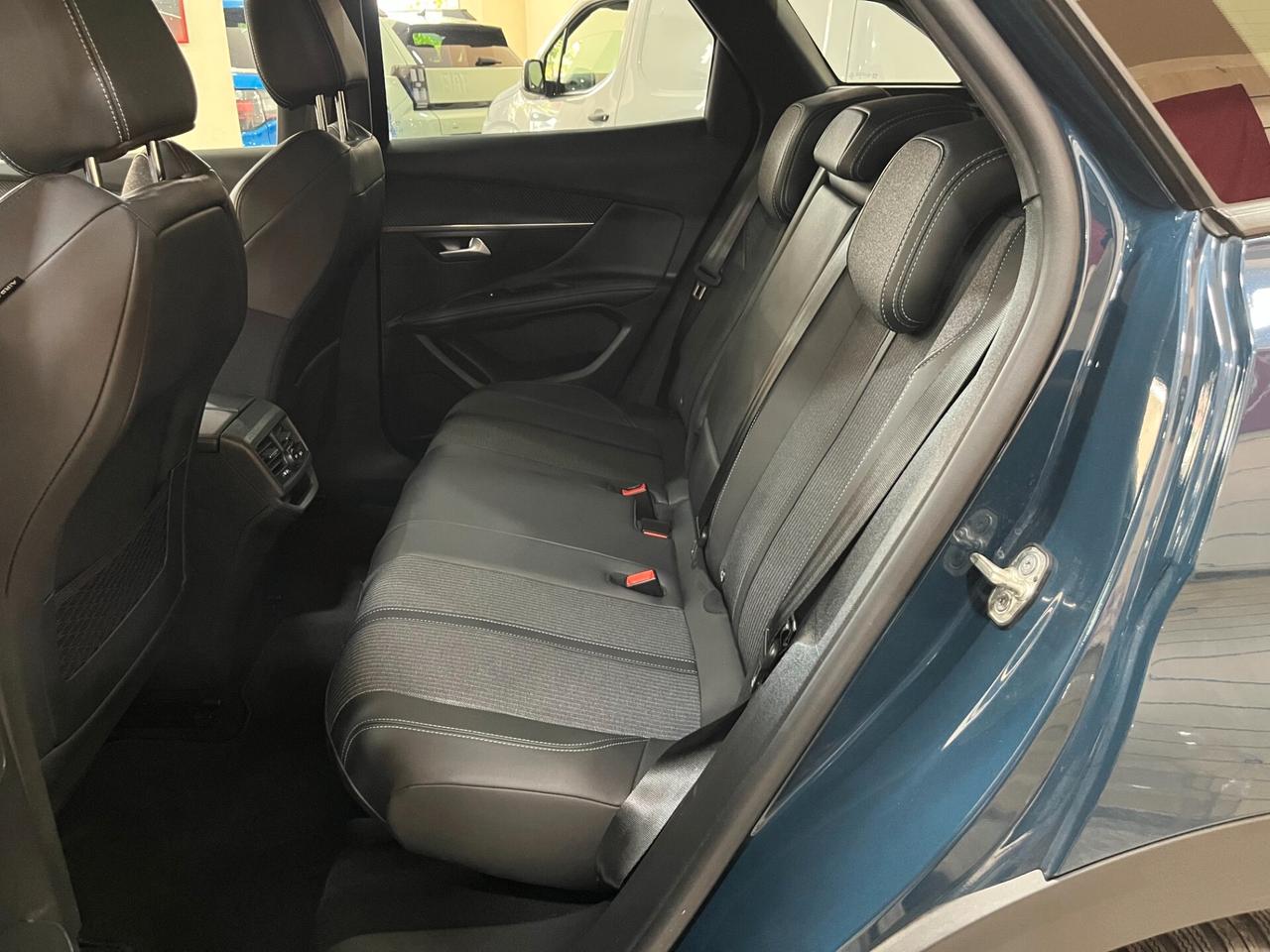 Peugeot 3008 BlueHDi 130 S&S EAT8 Allure