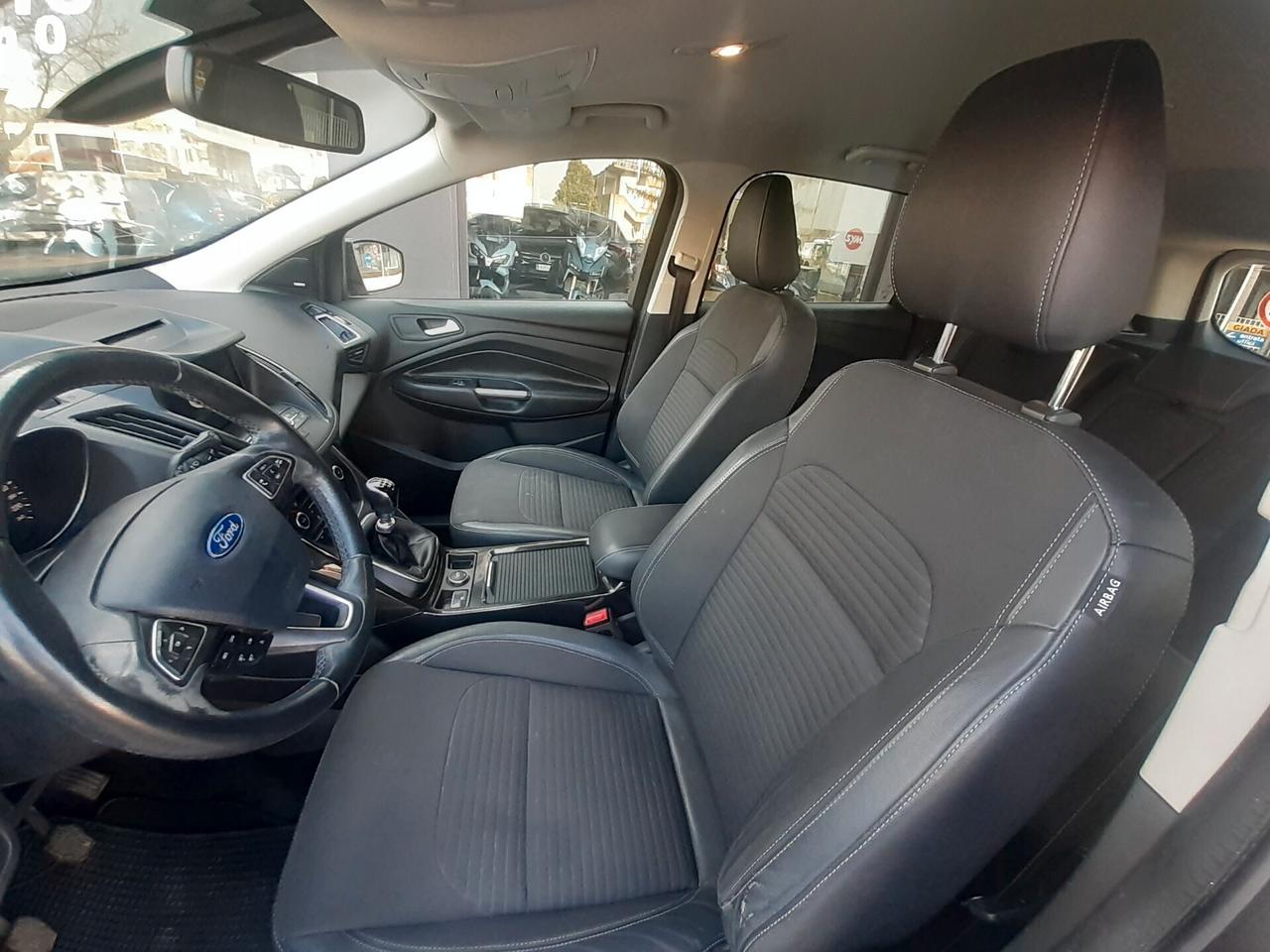 Ford Kuga 1.5 TDCI 120 CV S&S 2WD Titanium