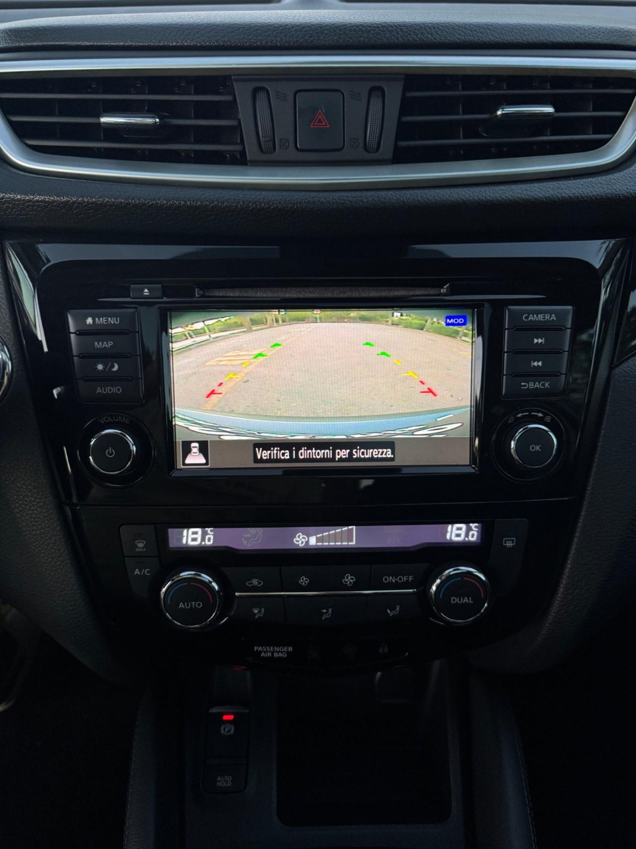 Nissan Qashqai 1.5 dCi CAMBIO AUTOMATICO/POCHI CHILOMETRI