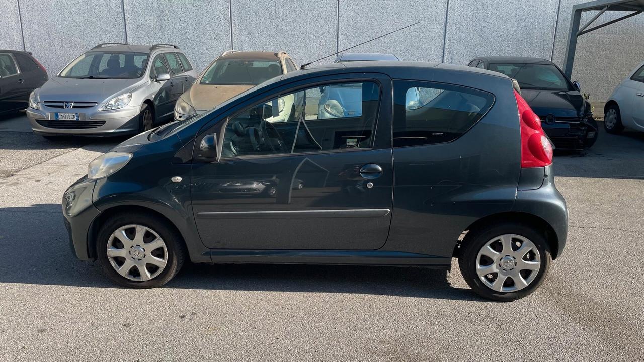 Peugeot 107 1.0 68CV 3p. Sweet Years