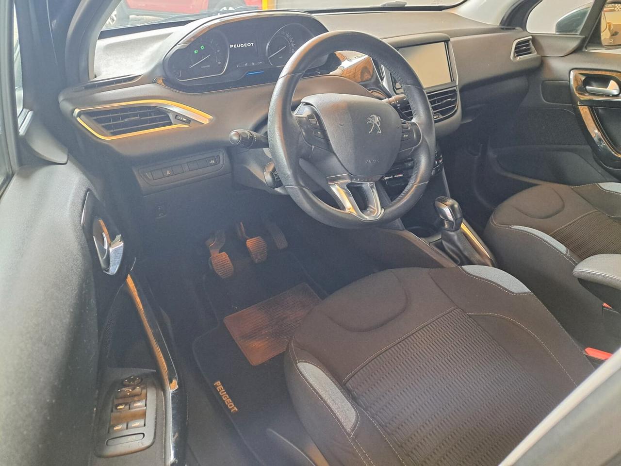 Peugeot 208 1.4 HDi 68 CV 5 porte Allure