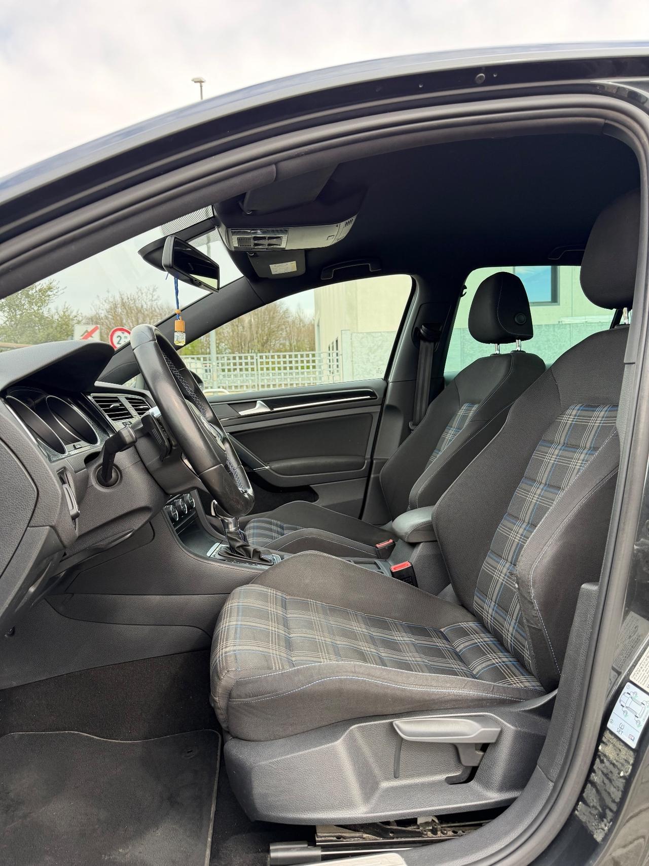 Volkswagen Golf GTE 1.4 TSI DSG 5p. Plug-In-Hybrid